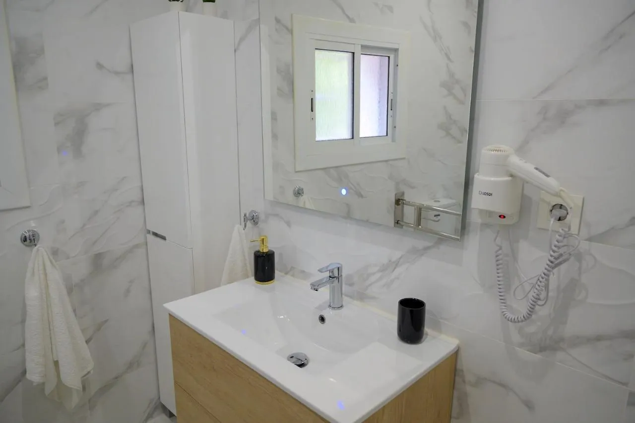 Relax House Barcelone Villa Sant Esteve Sesrovires 0*,  Spain
